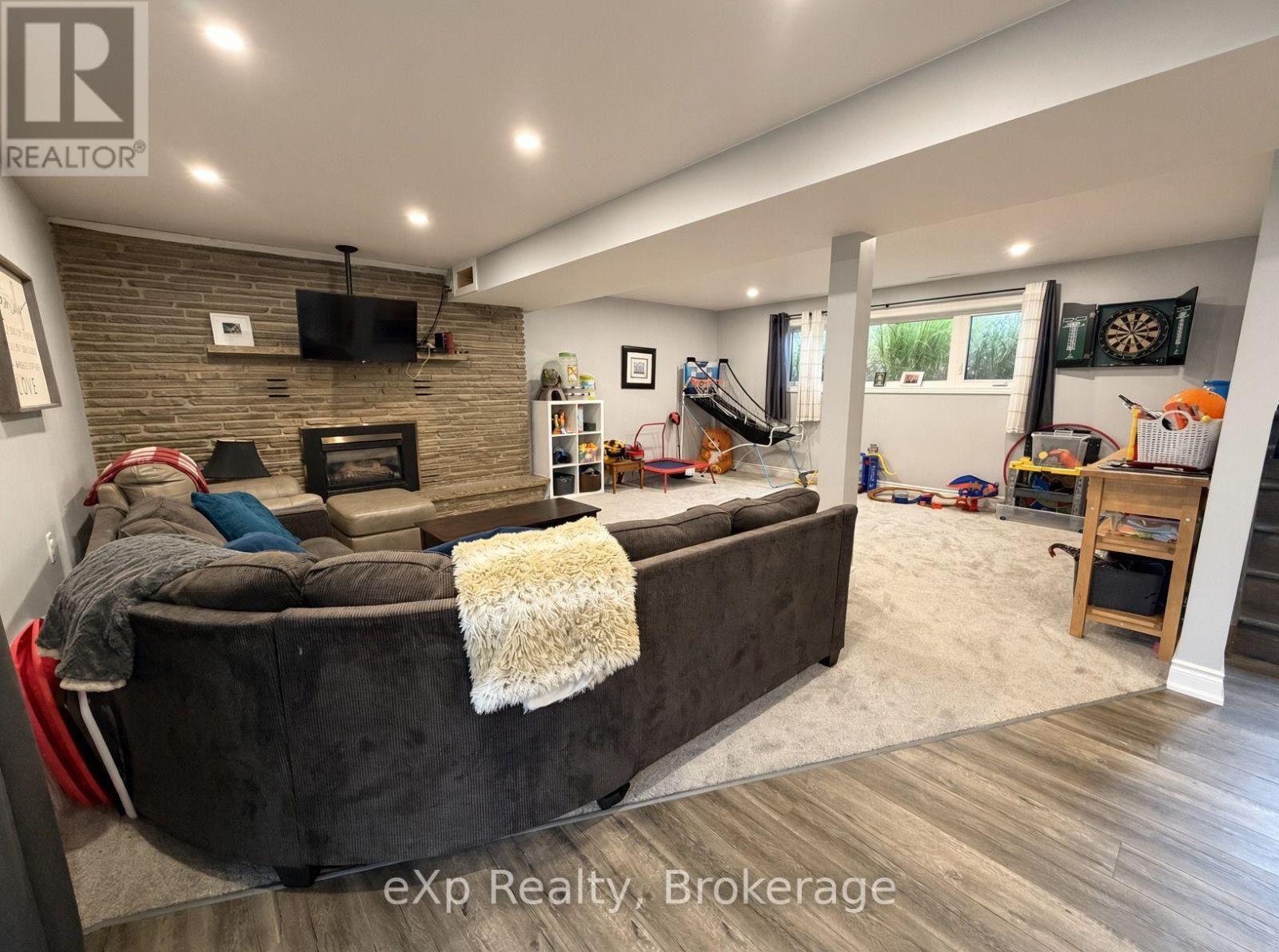 271 Thomas Street, Brockton, Ontario  N0G 2V0 - Photo 21 - X14089066