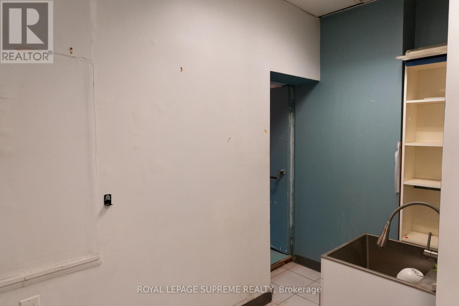 1209 Bloor Street W, Toronto, Ontario  M6H 1N4 - Photo 4 - C14034194