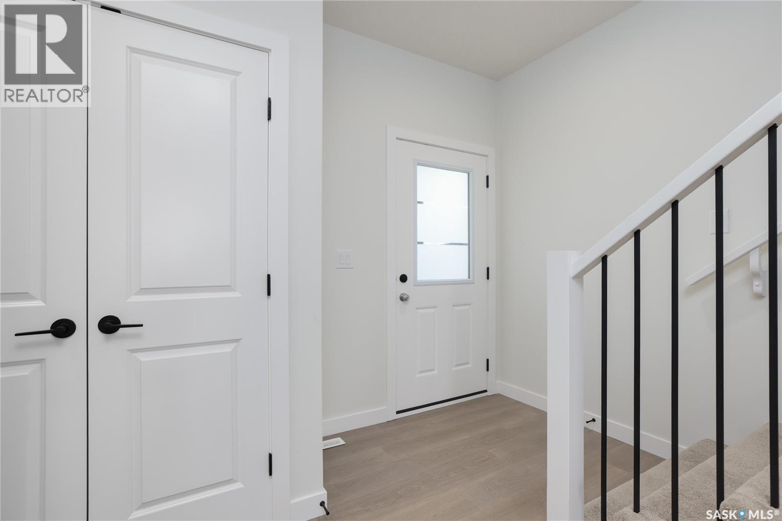 141 Emma Crescent, Martensville, Saskatchewan  S7V 2T1 - Photo 2 - SK051334