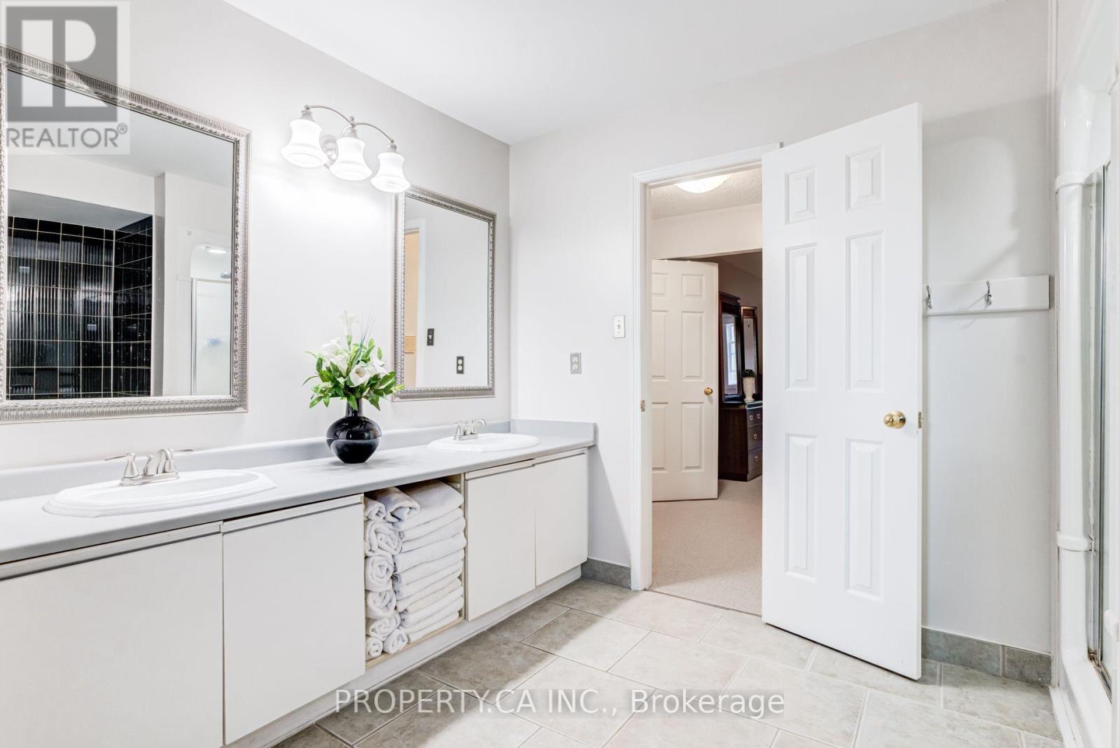 411 Freeman Crescent, Oakville, Ontario  L6H 4R4 - Photo 33 - W14089118