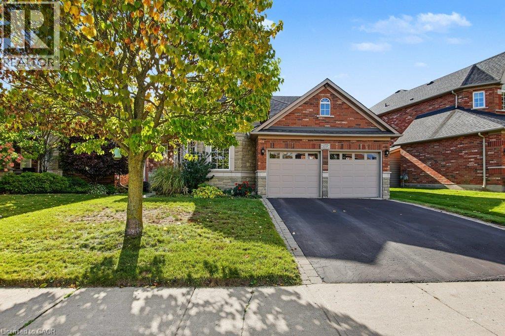 172 VALMONT Court, Ancaster, Ontario