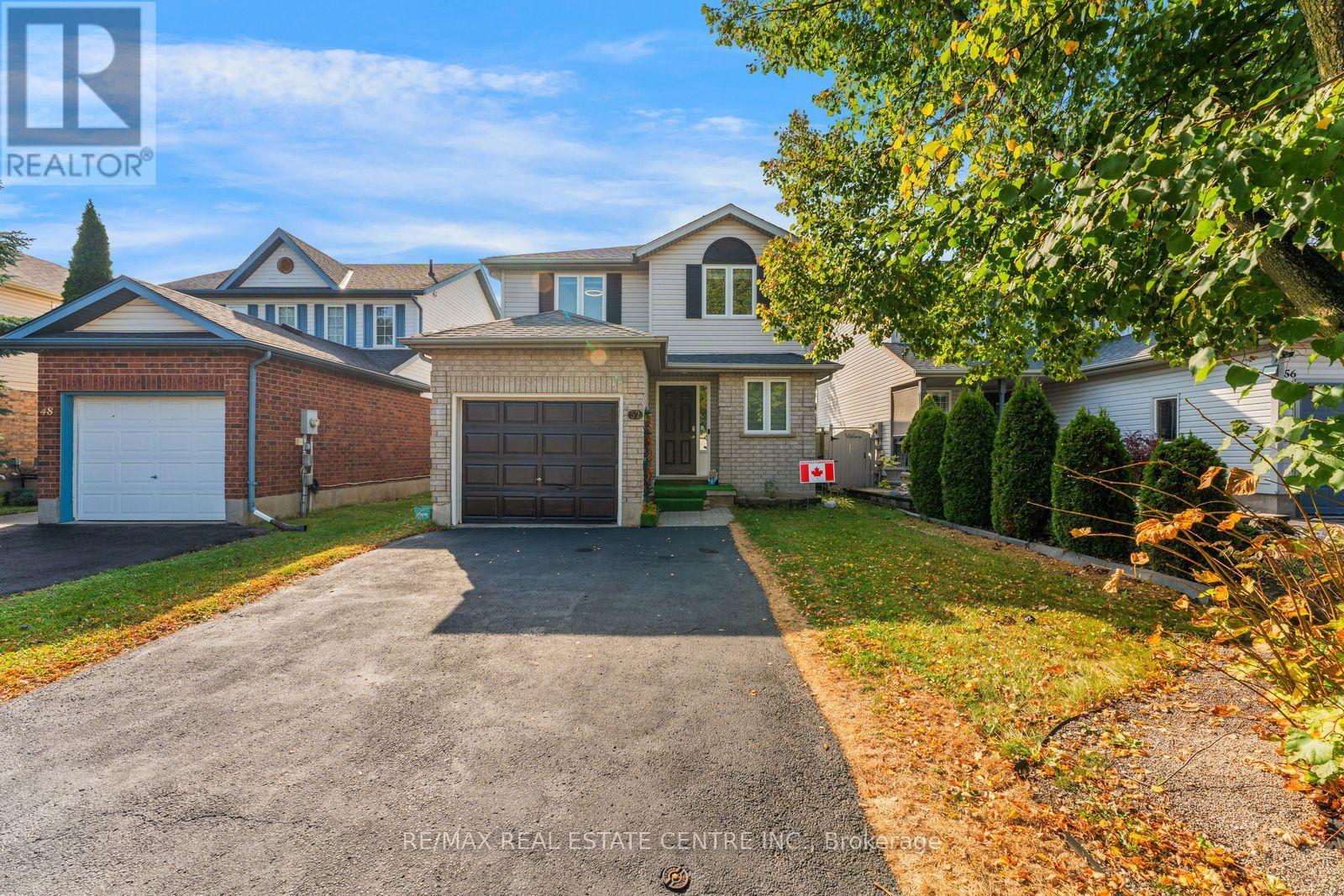 52 CRAWFORD CRESCENT, Cambridge, Ontario