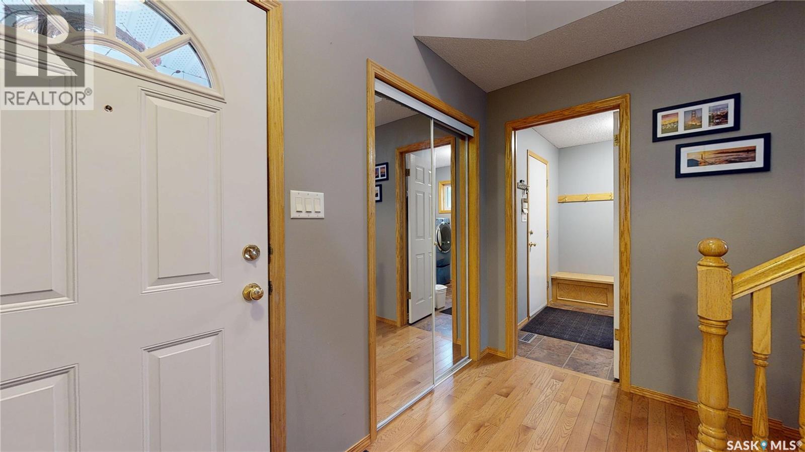 1253 Degelman Drive, Regina, Saskatchewan  S4N 7N4 - Photo 2 - SK051000