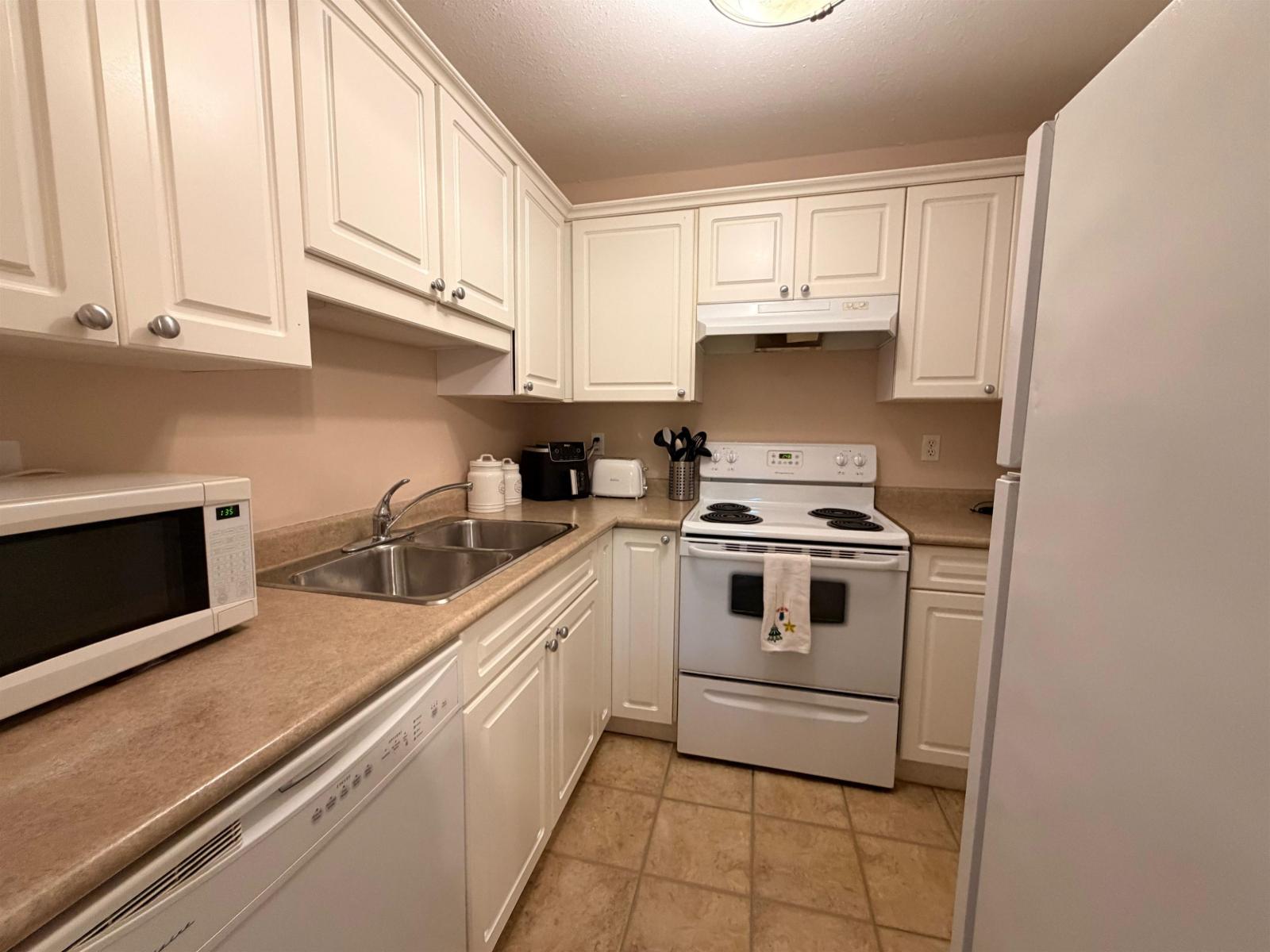 302 33598 George Ferguson Way, Abbotsford, British Columbia  V2S 2L8 - Photo 3 - R3175828