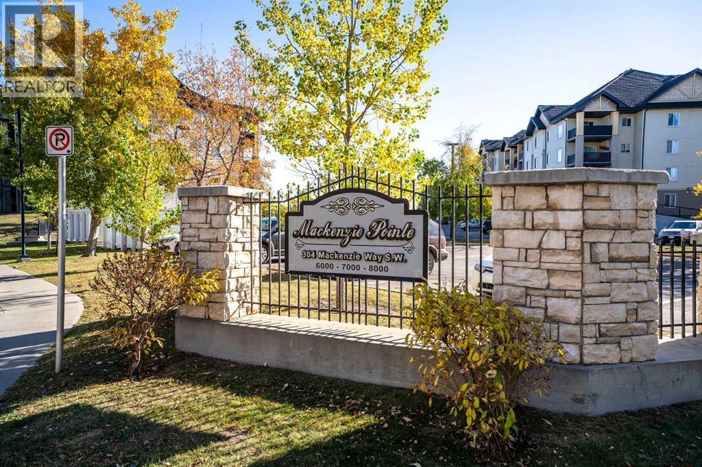 8412, 304 Mackenzie Way Sw, Airdrie, Alberta  T4B 3H7 - Photo 3 - A2349707