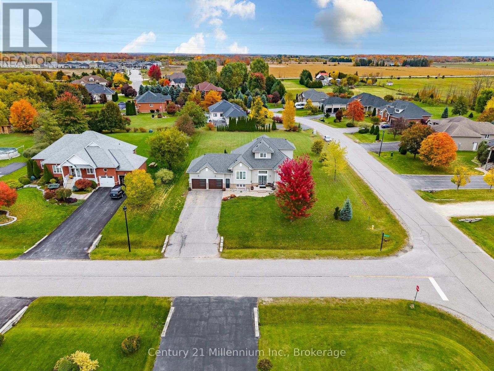 23 BUTTERNUT CRESCENT, Wasaga Beach, Ontario