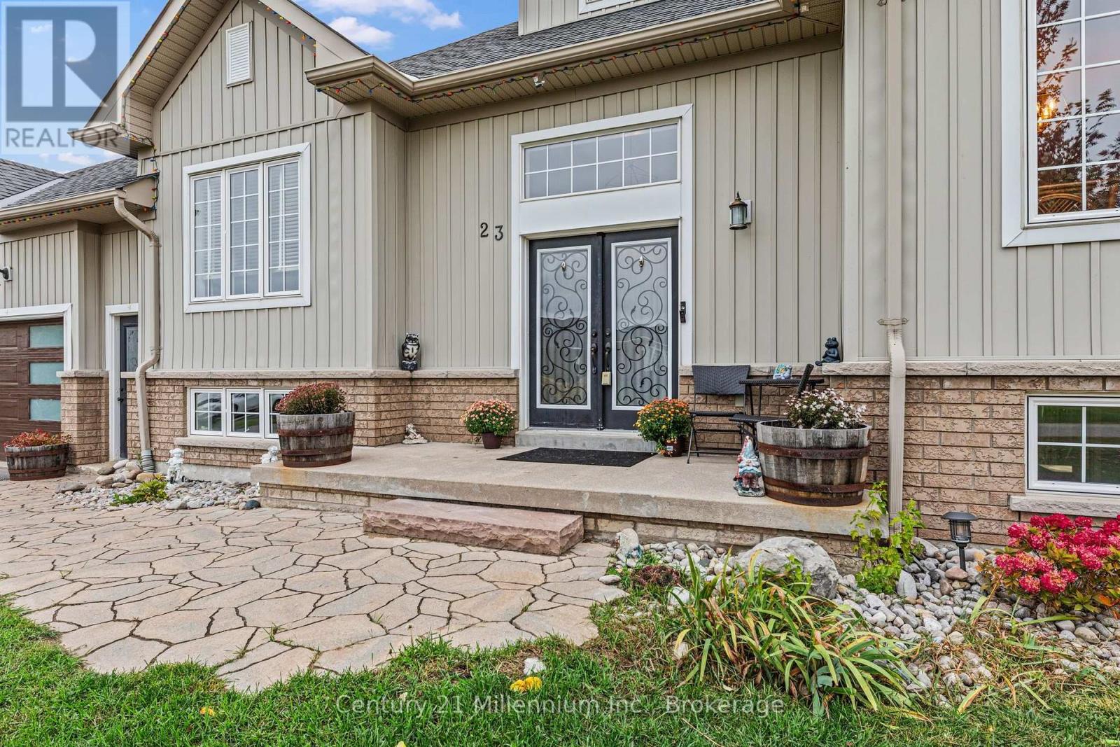 23 Butternut Crescent, Wasaga Beach, Ontario  L9Z 0A7 - Photo 10 - S14088656