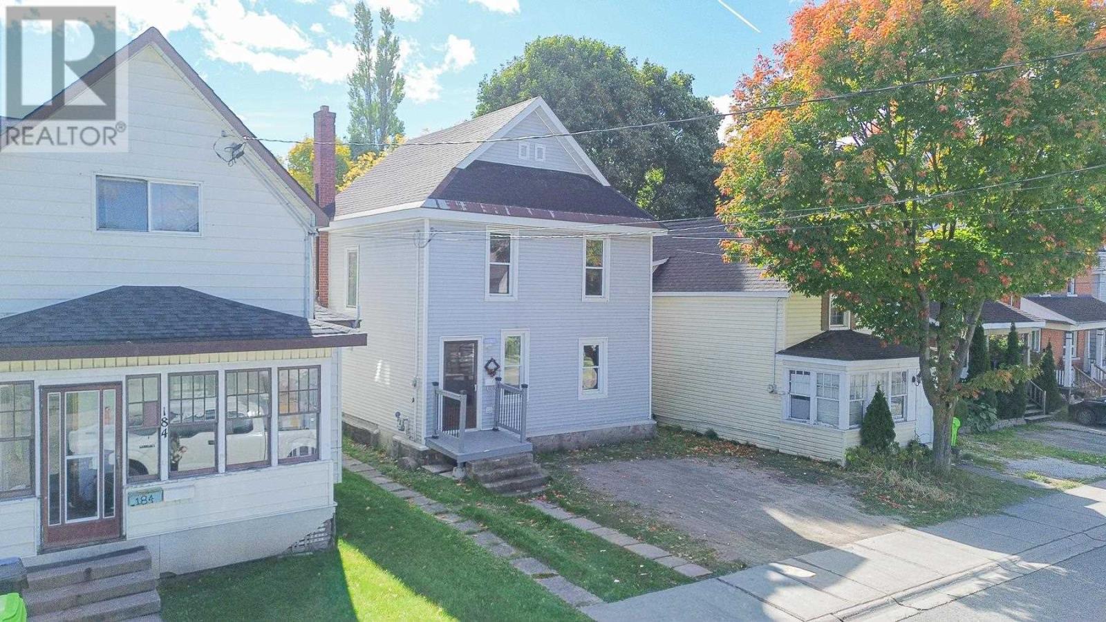 182 Dennis St, Sault Ste. Marie, Ontario  P6A 2X3 - Photo 3 - SM262848