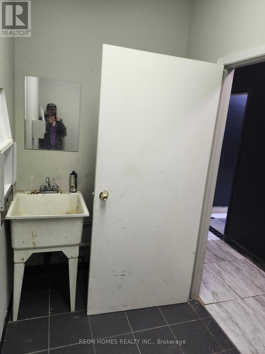 2a - 45 Bloor Street, Oshawa, Ontario  L1H 3L9 - Photo 10 - E13878636