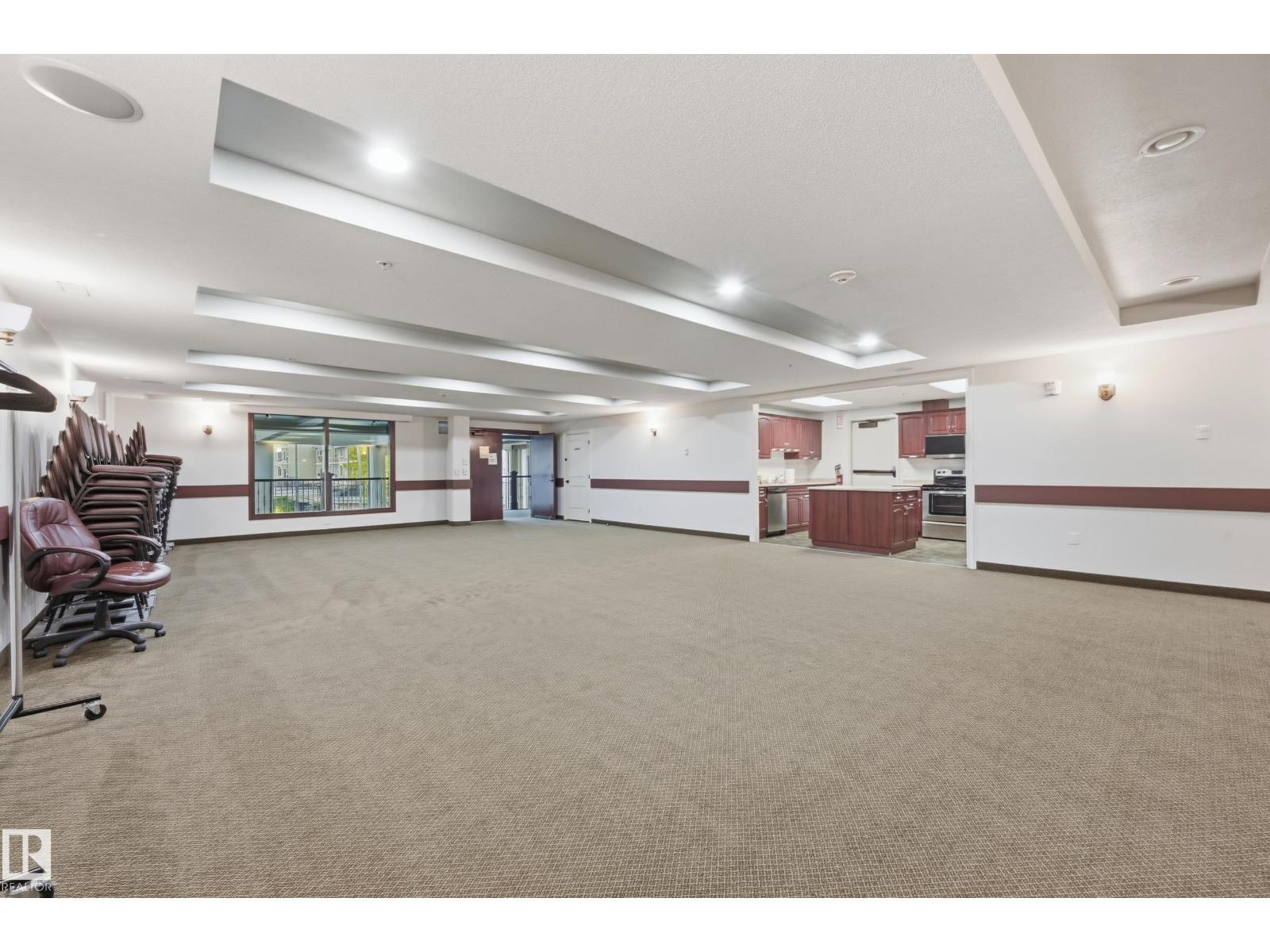 #909 10142 111 ST NW