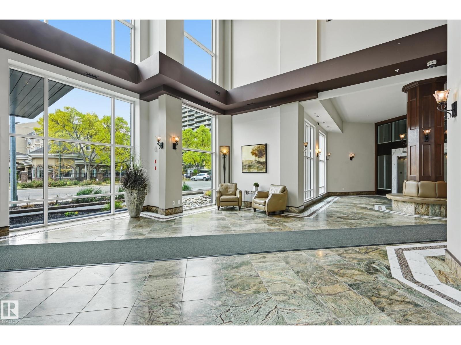 #909 10142 111 ST NW