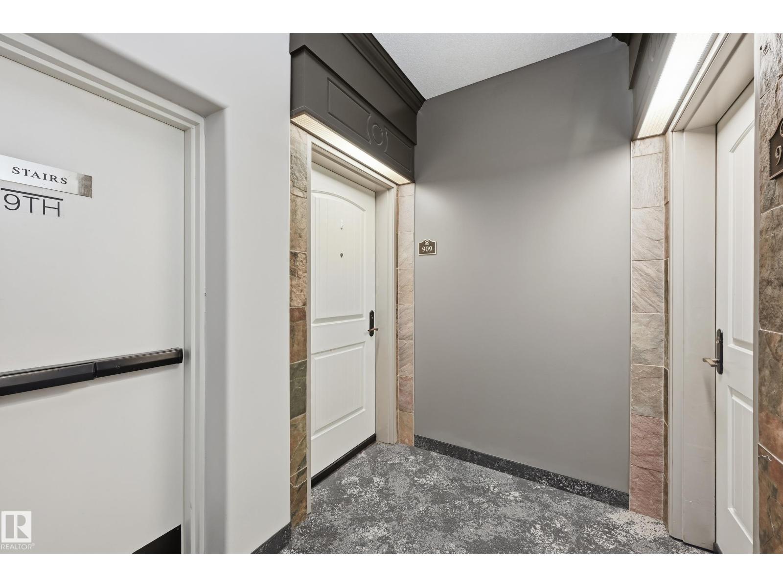 #909 10142 111 ST NW