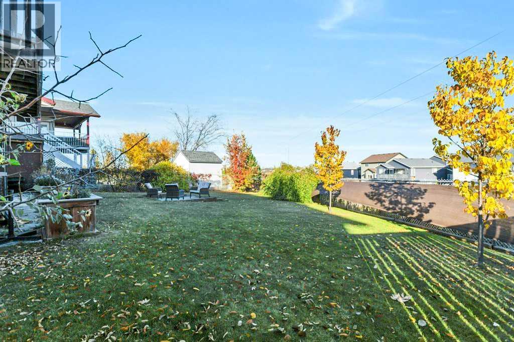 105 Pondside Crescent