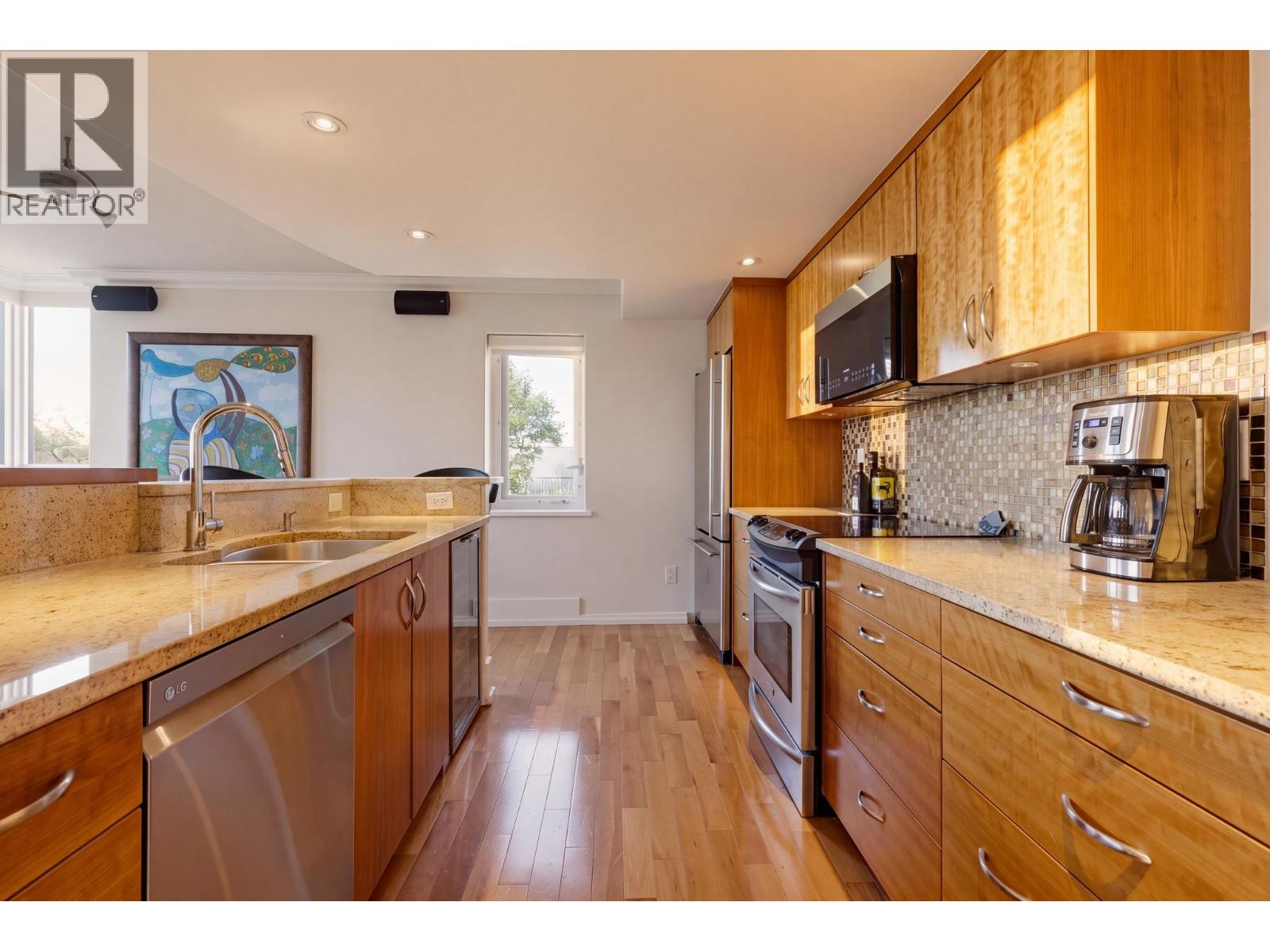 701 1345 BURNABY STREET