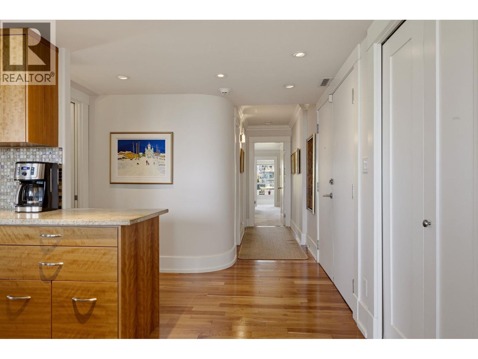 701 1345 BURNABY STREET