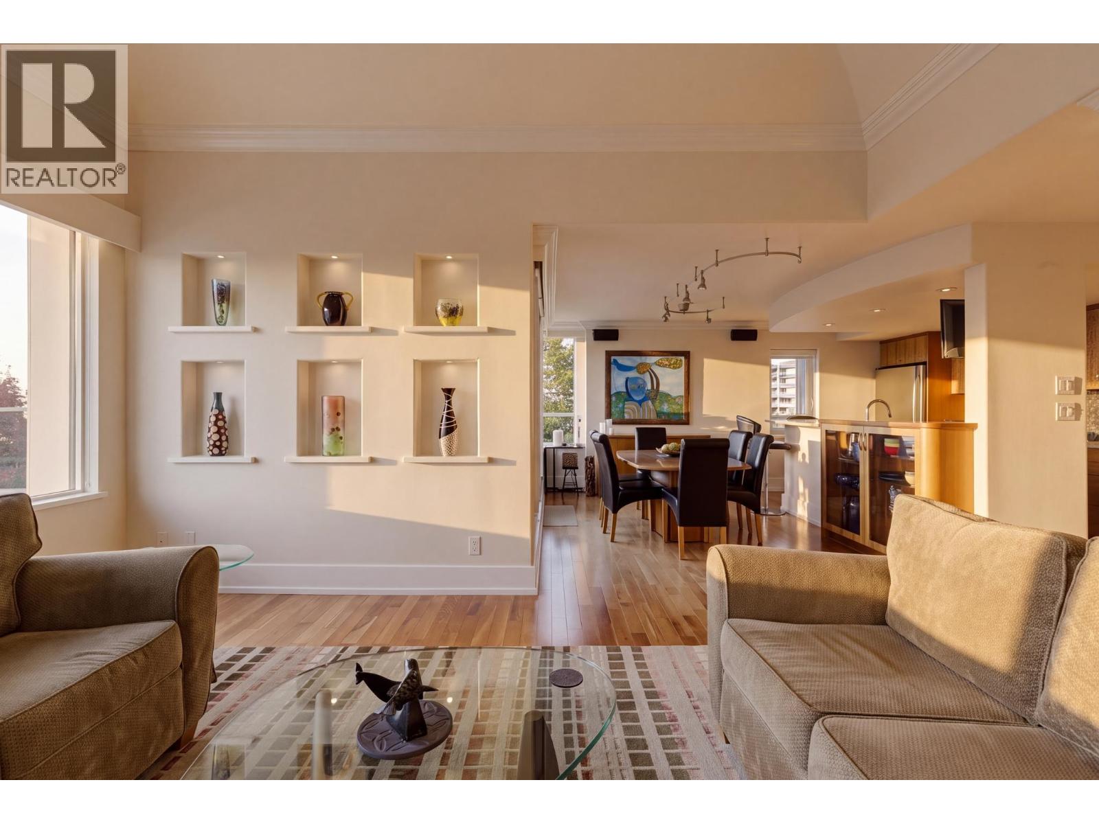 701 1345 BURNABY STREET