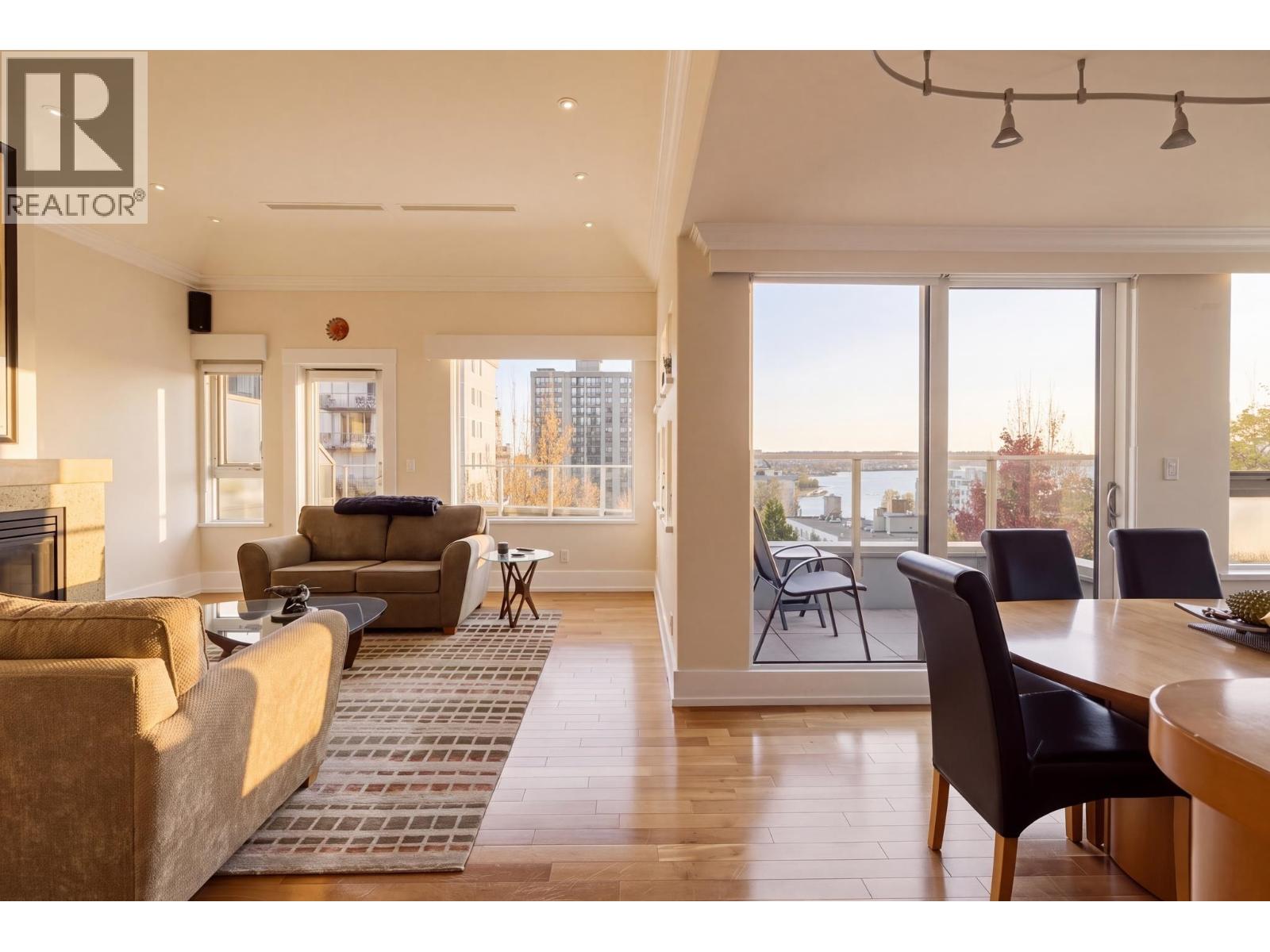 701 1345 BURNABY STREET