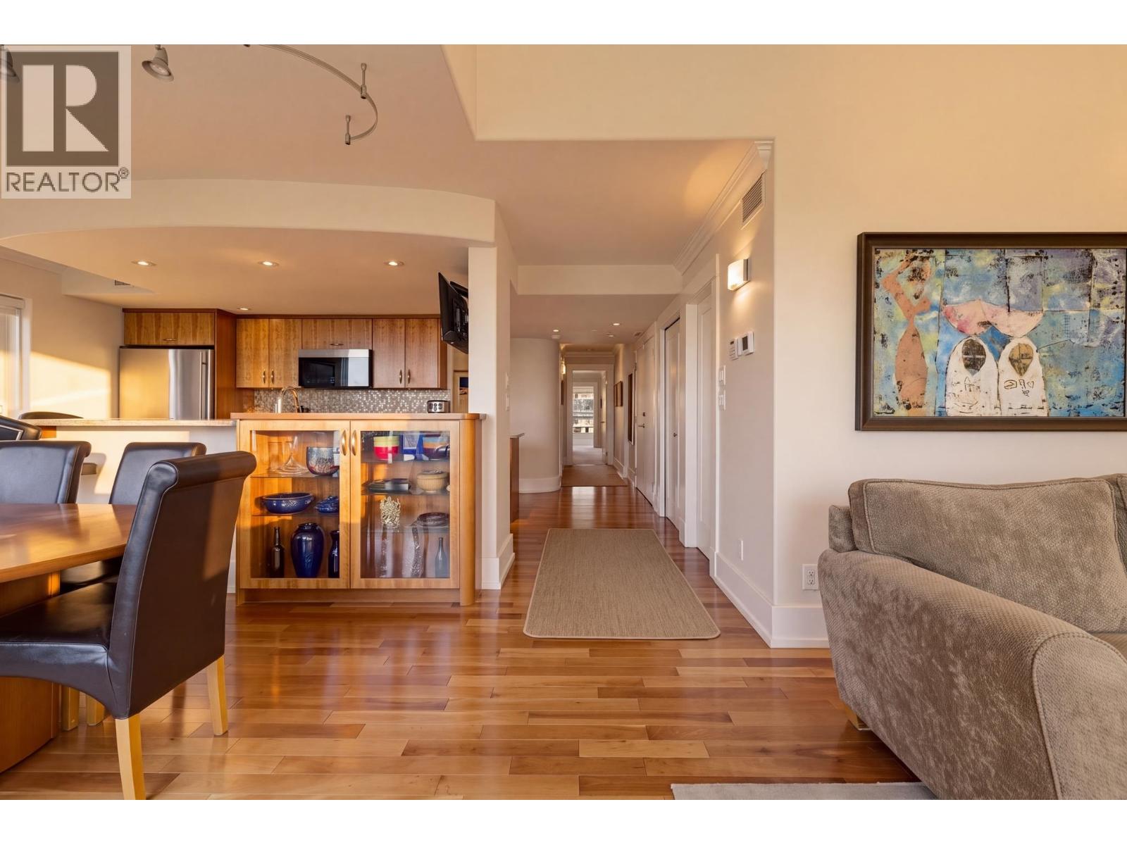 701 1345 BURNABY STREET