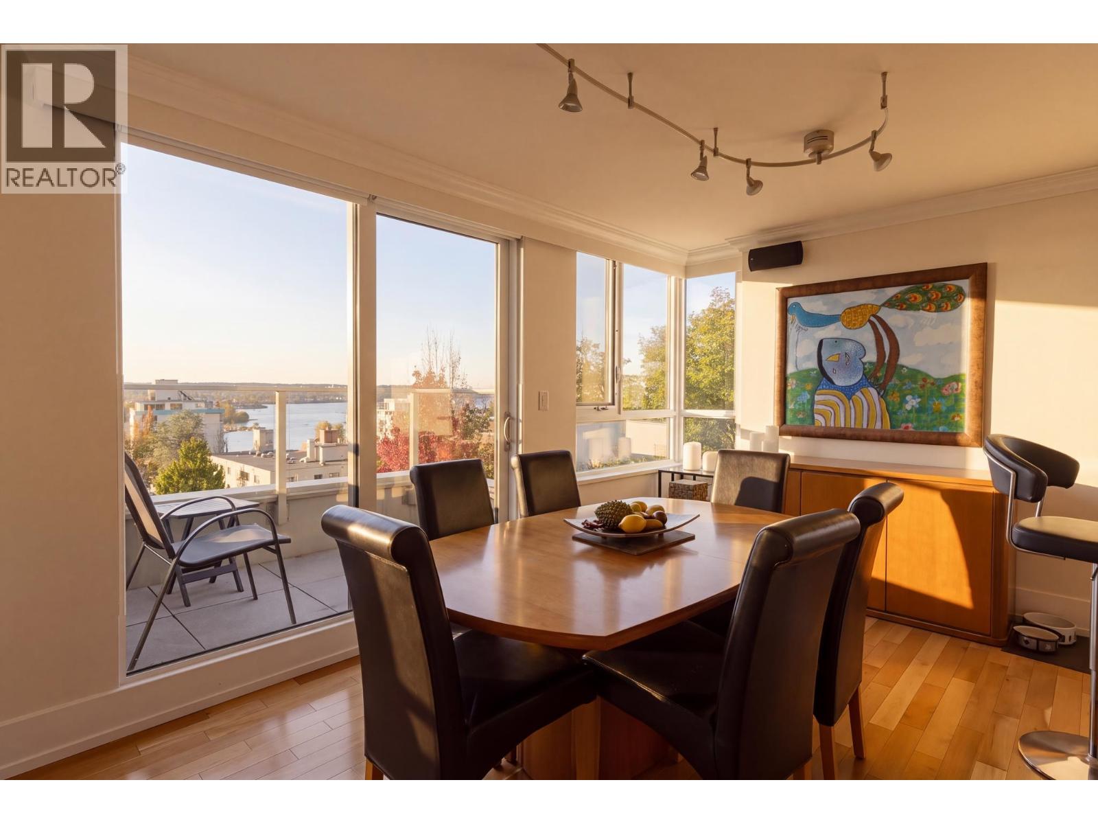 701 1345 BURNABY STREET
