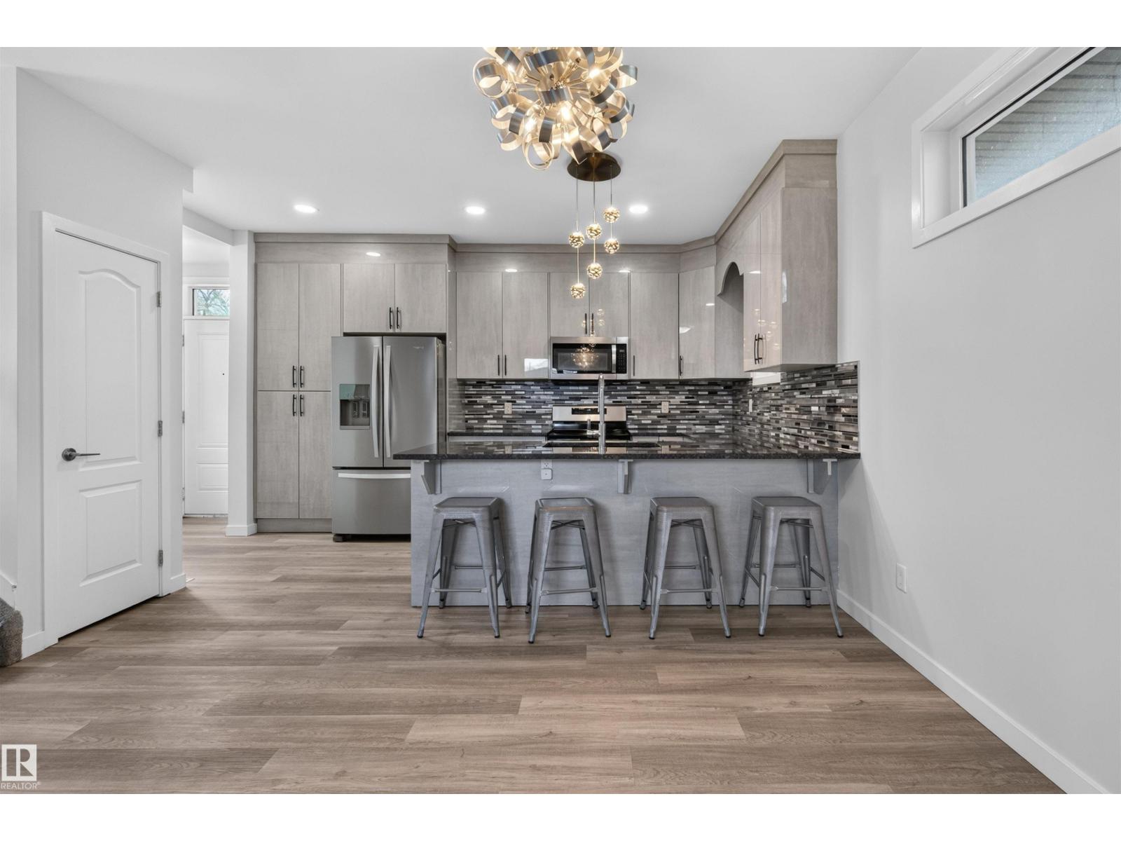 9314 107A AV NW