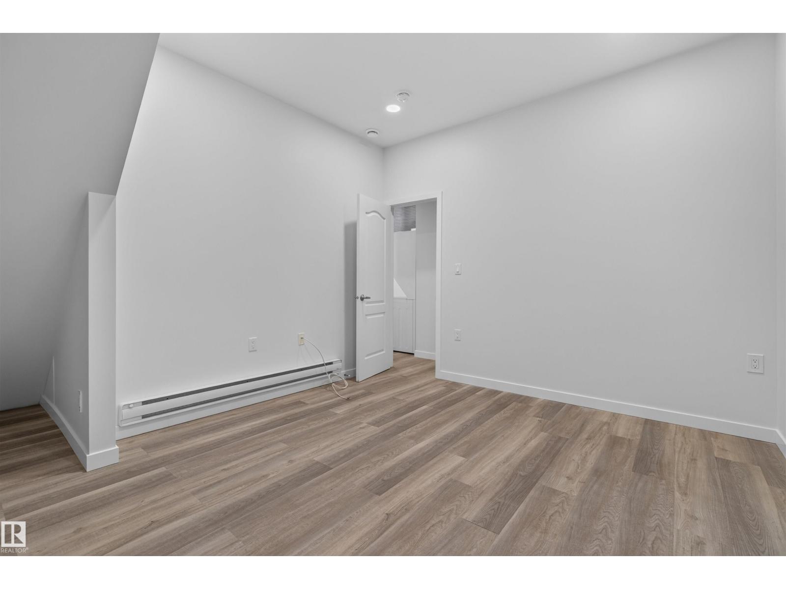 9314 107A AV NW