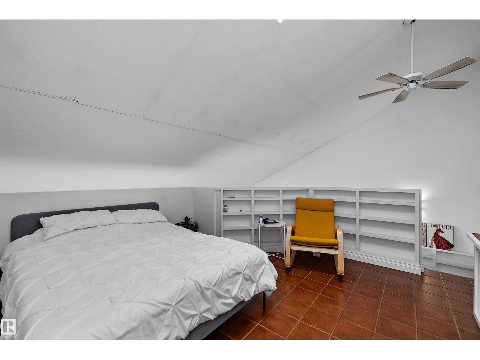 #304 11316 103 AV NW