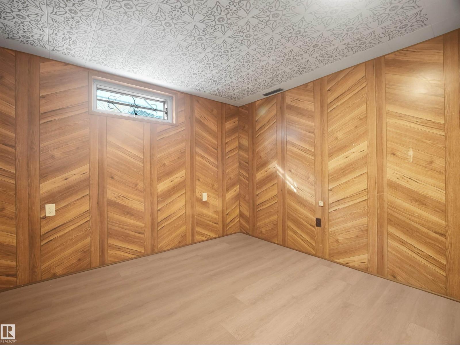 53 RAVEN DR