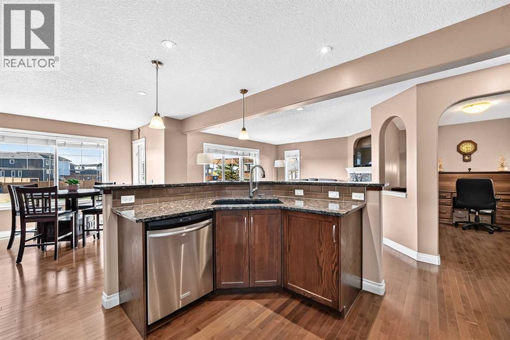 148 Springmere Grove, Chestermere, Alberta  T1X 0B5 - Photo 8 - A2351191
