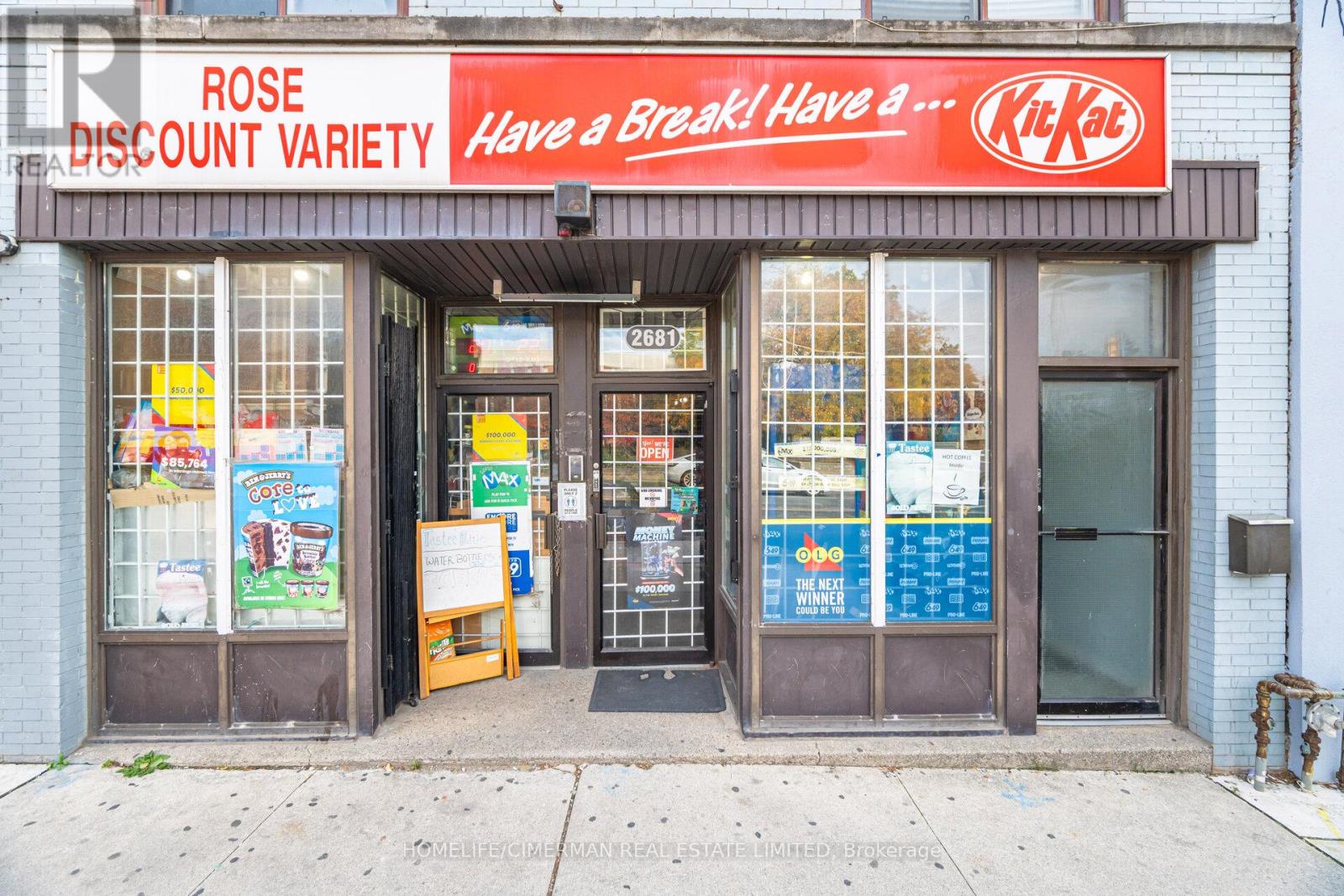 2681 Eglinton Avenue W, Toronto, Ontario  M6M 1T8 - Photo 2 - W14089158