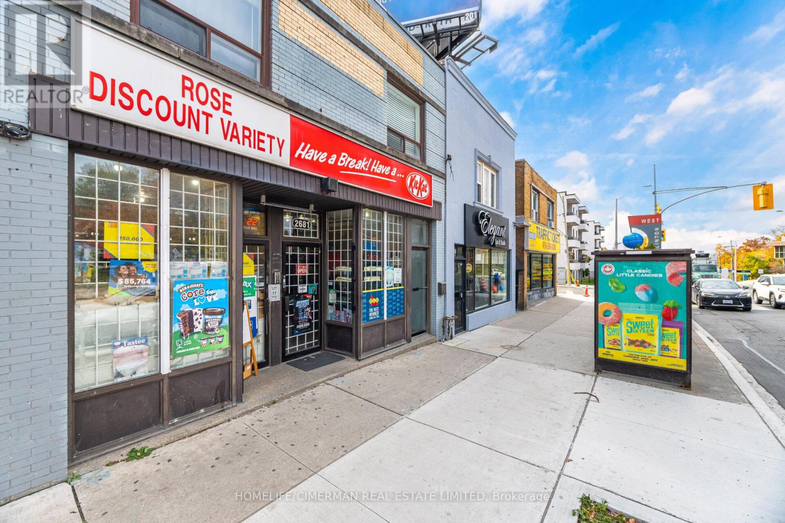 2681 Eglinton Avenue W, Toronto, Ontario  M6M 1T8 - Photo 3 - W14089158