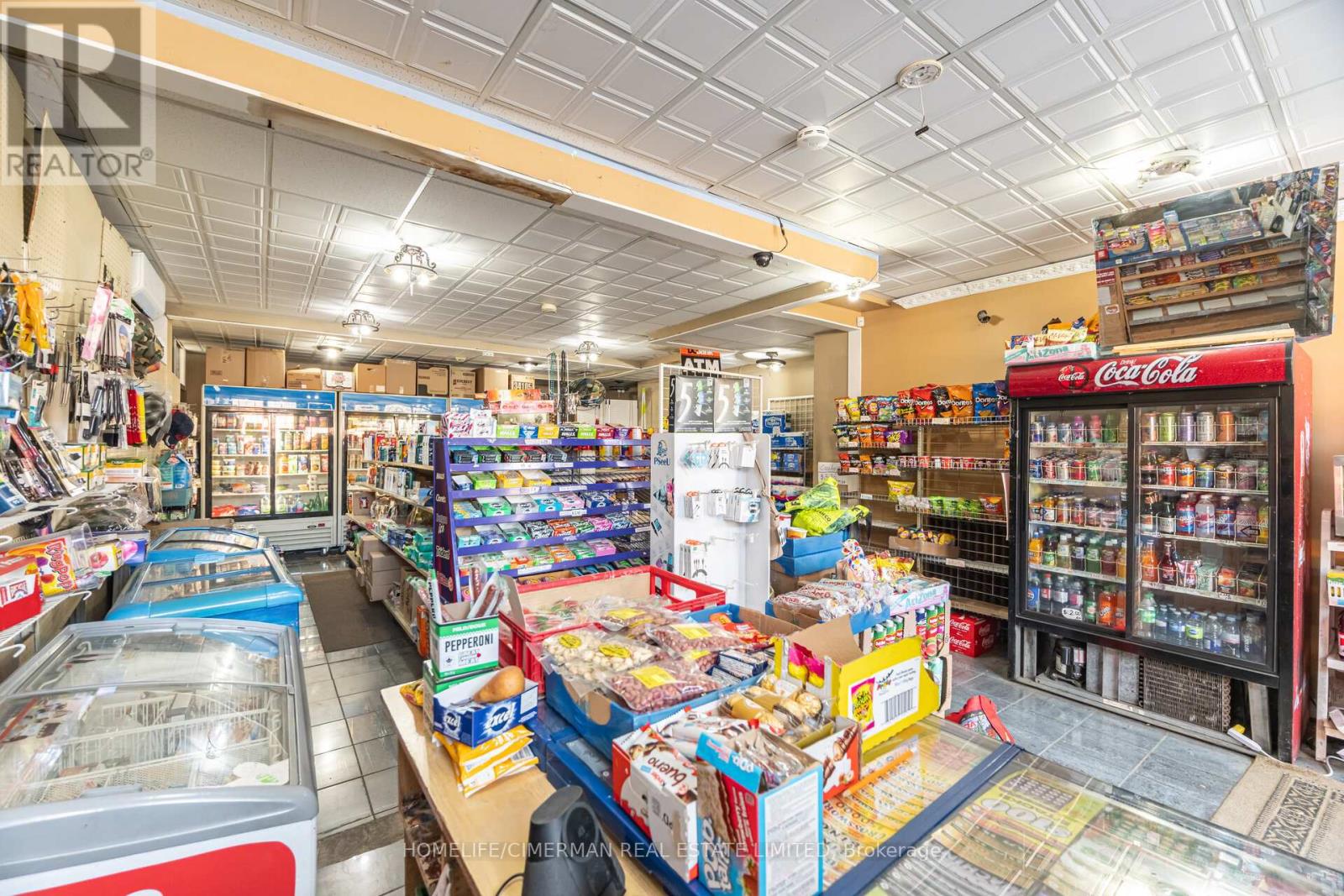 2681 Eglinton Avenue W, Toronto, Ontario  M6M 1T8 - Photo 6 - W14089158