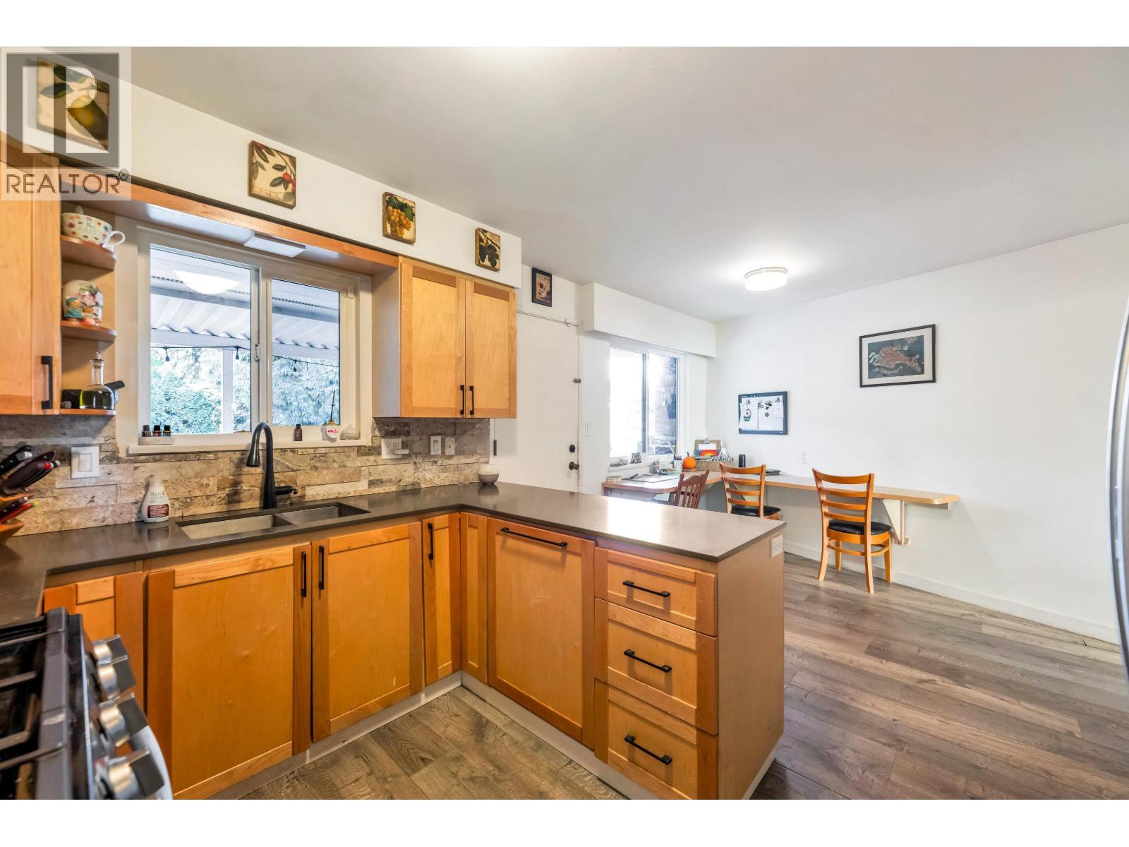 5460 Meadedale Drive, Burnaby, British Columbia  V5B 2E8 - Photo 17 - R3176205