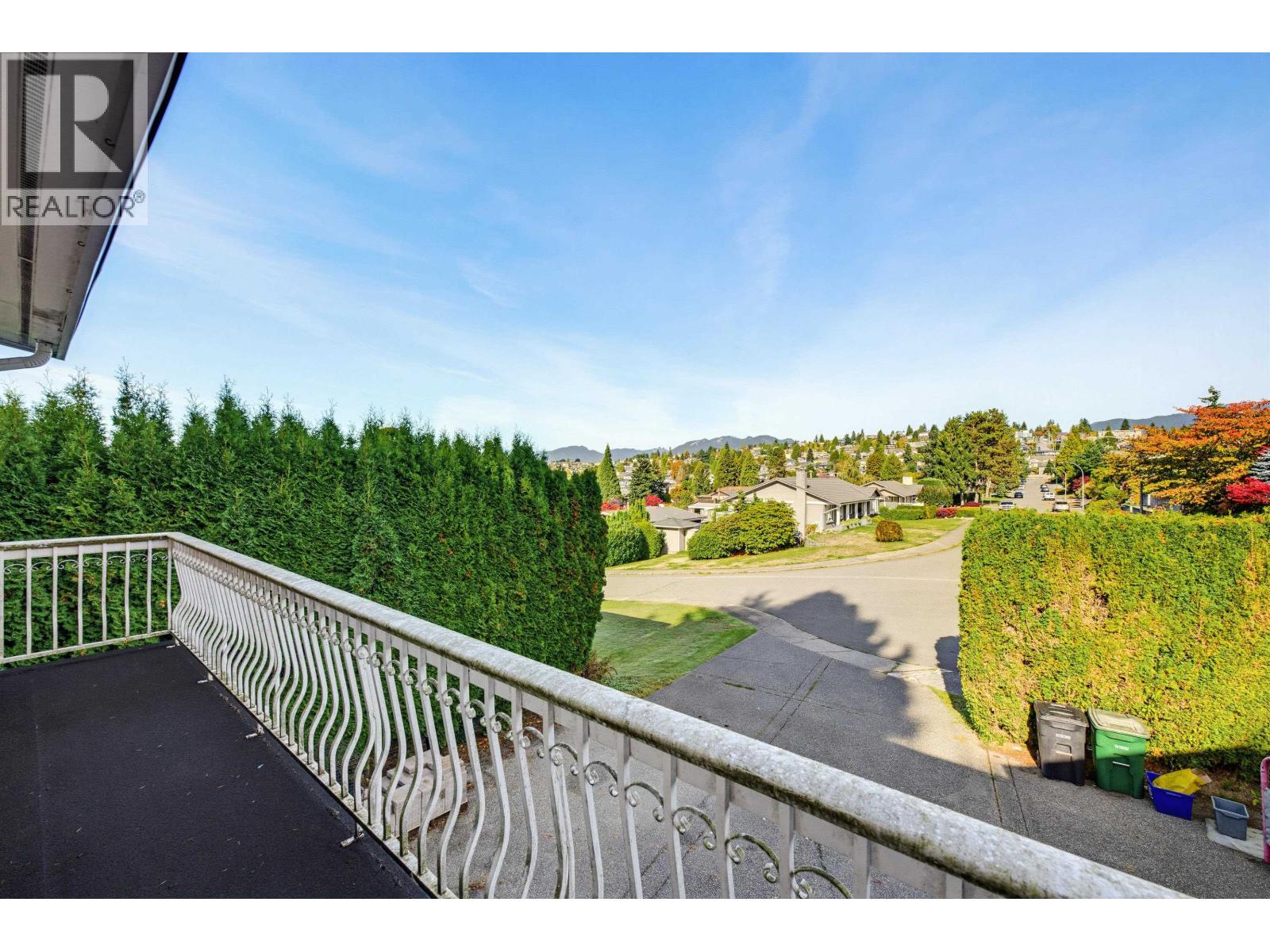5460 Meadedale Drive, Burnaby, British Columbia  V5B 2E8 - Photo 21 - R3176205