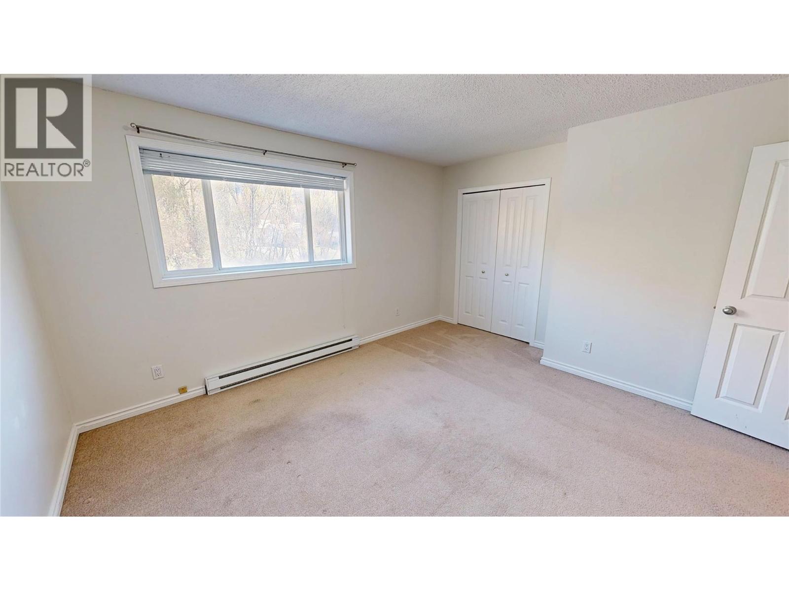 5775 COLUMBIA Road