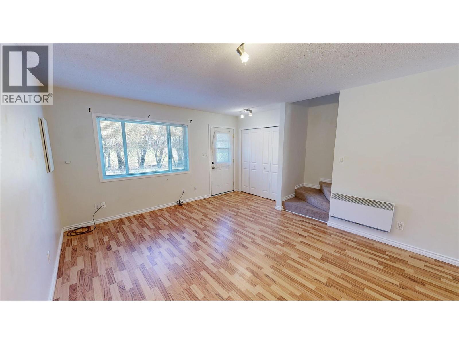 5775 COLUMBIA Road