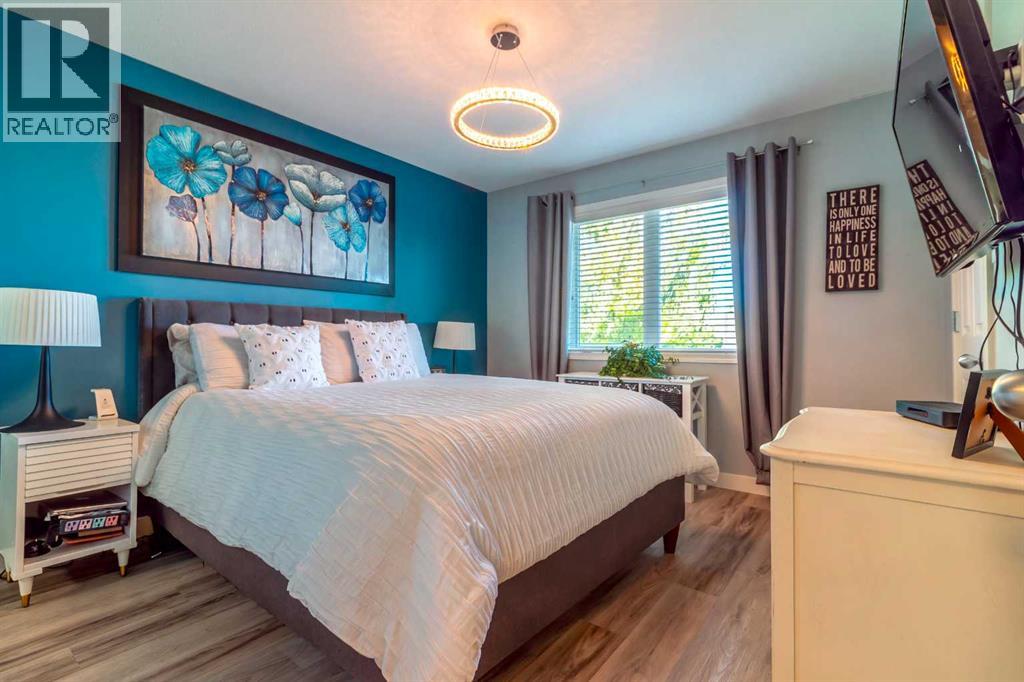 454 Twinriver Road W