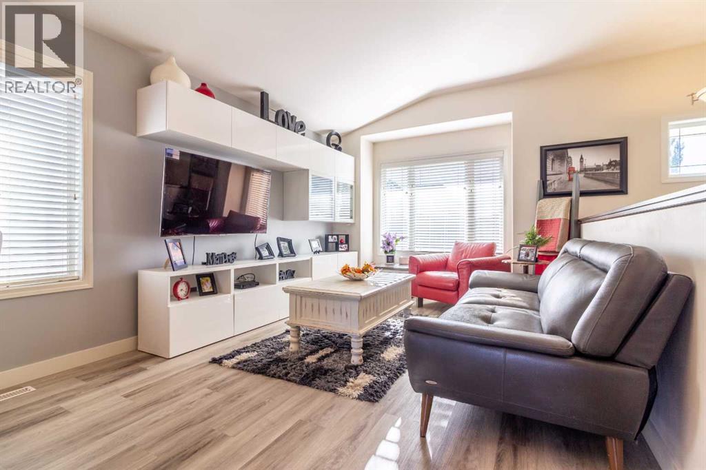 454 Twinriver Road W