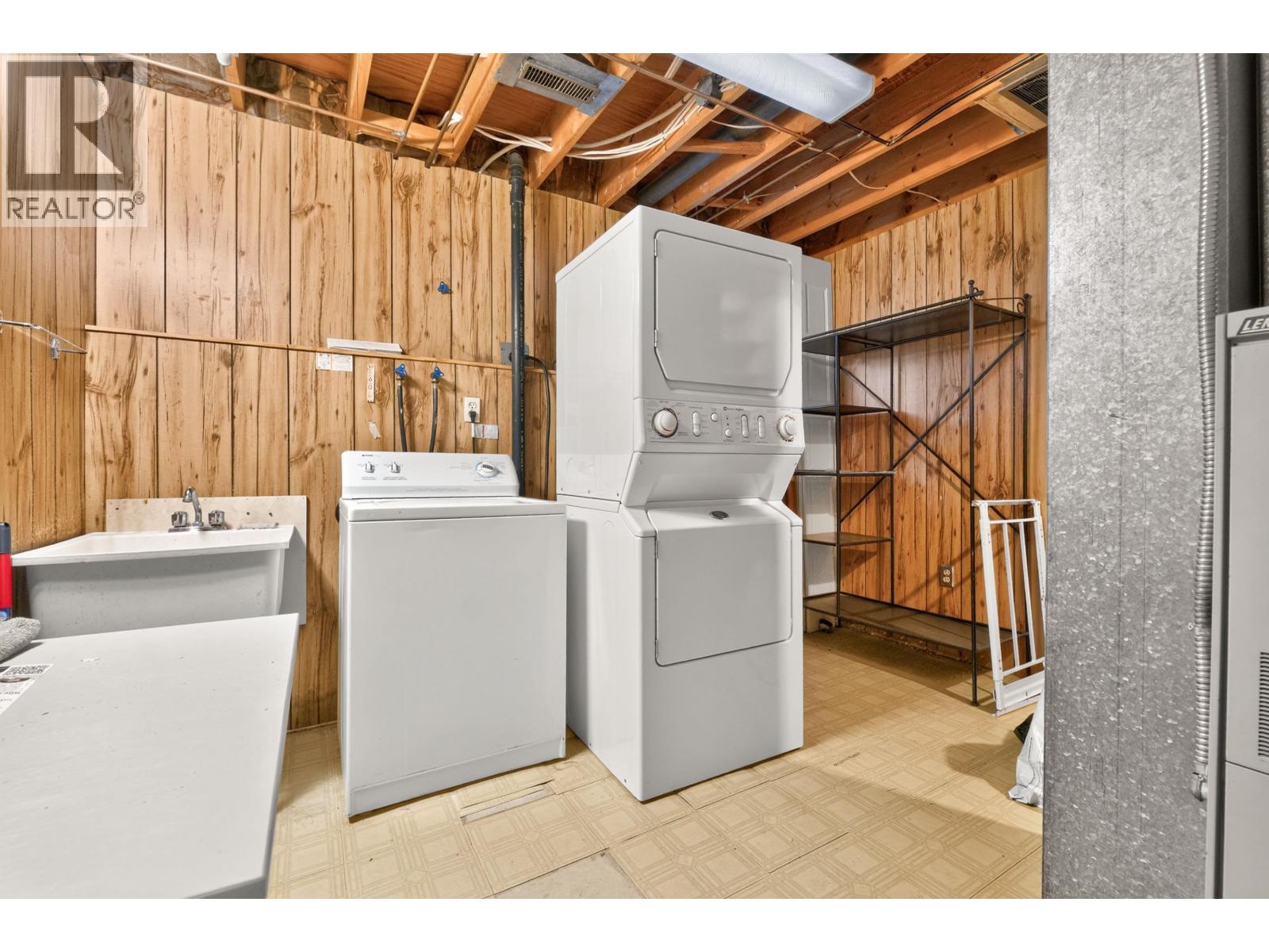 3204 MARINER WAY