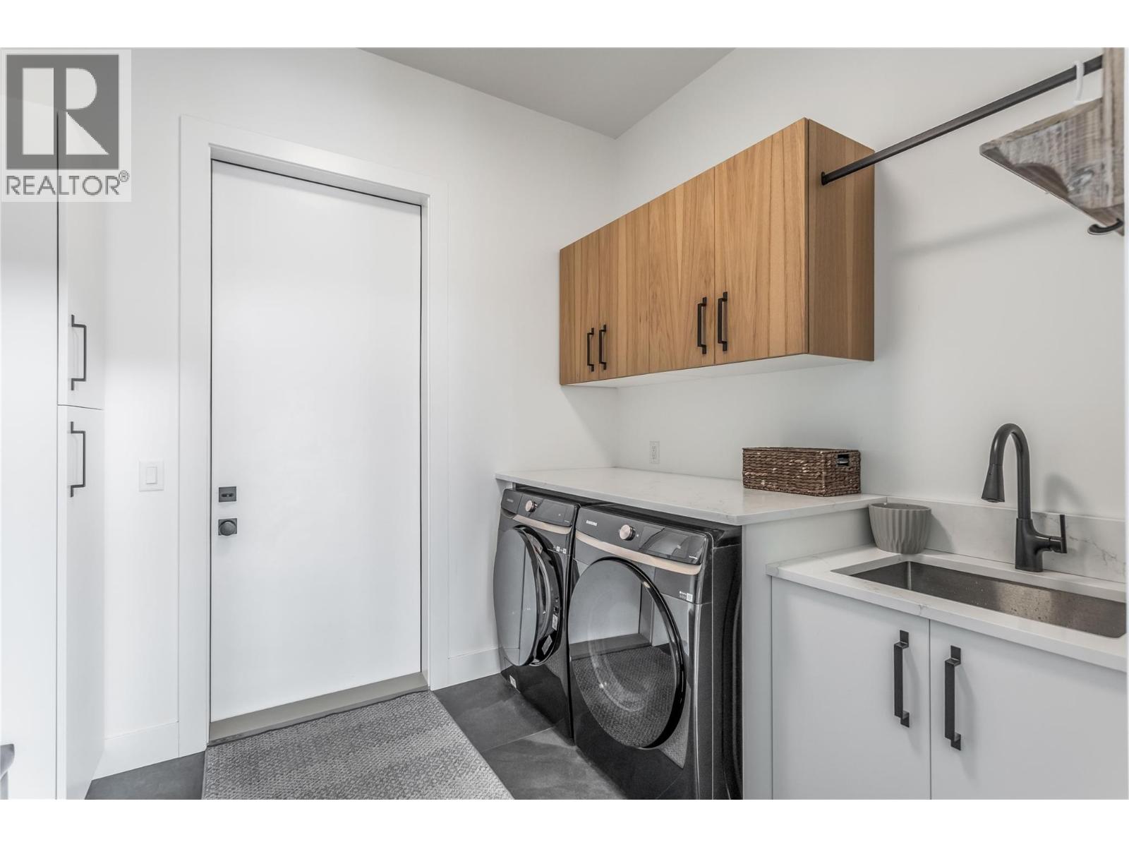 1592 Carnegie Street, Kelowna, British Columbia  V1P 1V2 - Photo 41 - 10403761