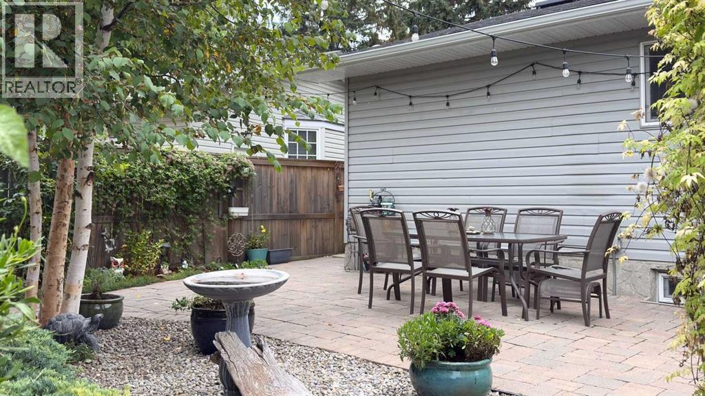 7048 61 Avenue NW, Calgary, Alberta  T3B 3H8 - Photo 28 - A2352616