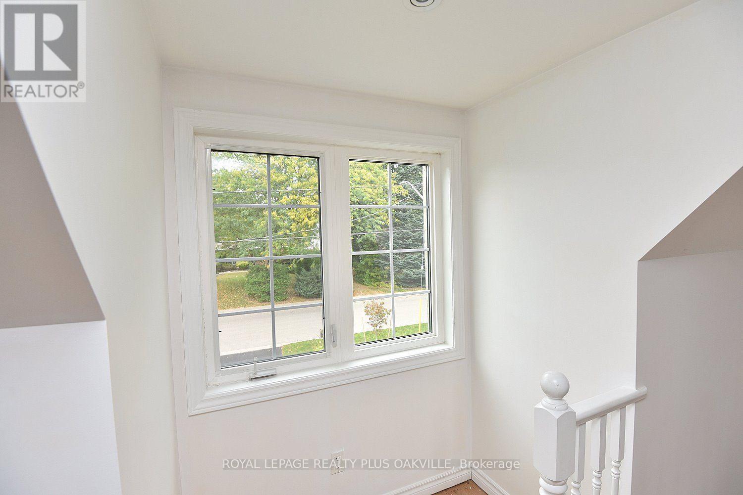 274 Belvenia Road, Burlington, Ontario  L7L 2G4 - Photo 31 - W13883838