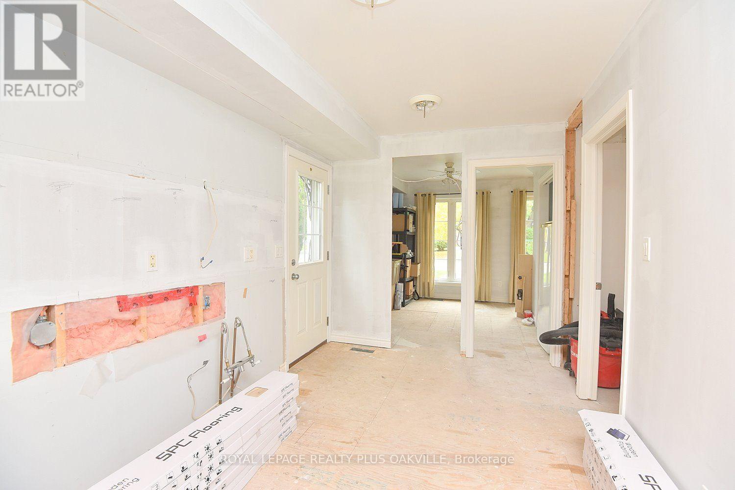 274 Belvenia Road, Burlington, Ontario  L7L 2G4 - Photo 32 - W13883838