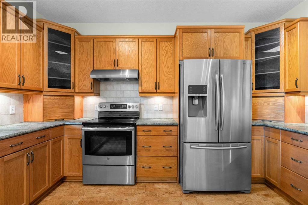 196 River Rock Crescent SE