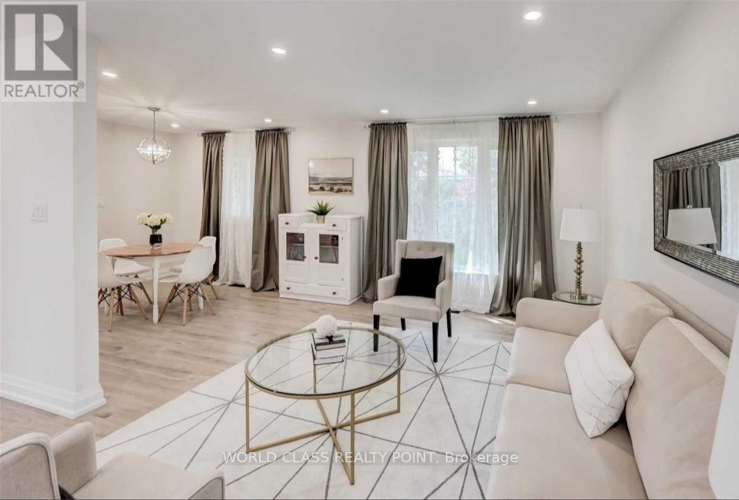 31 Grove Park Crescent, Toronto, Ontario  M2J 2C7 - Photo 2 - C14089284