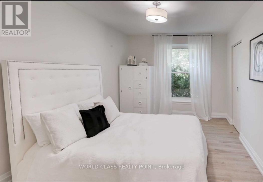 31 Grove Park Crescent, Toronto, Ontario  M2J 2C7 - Photo 6 - C14089284
