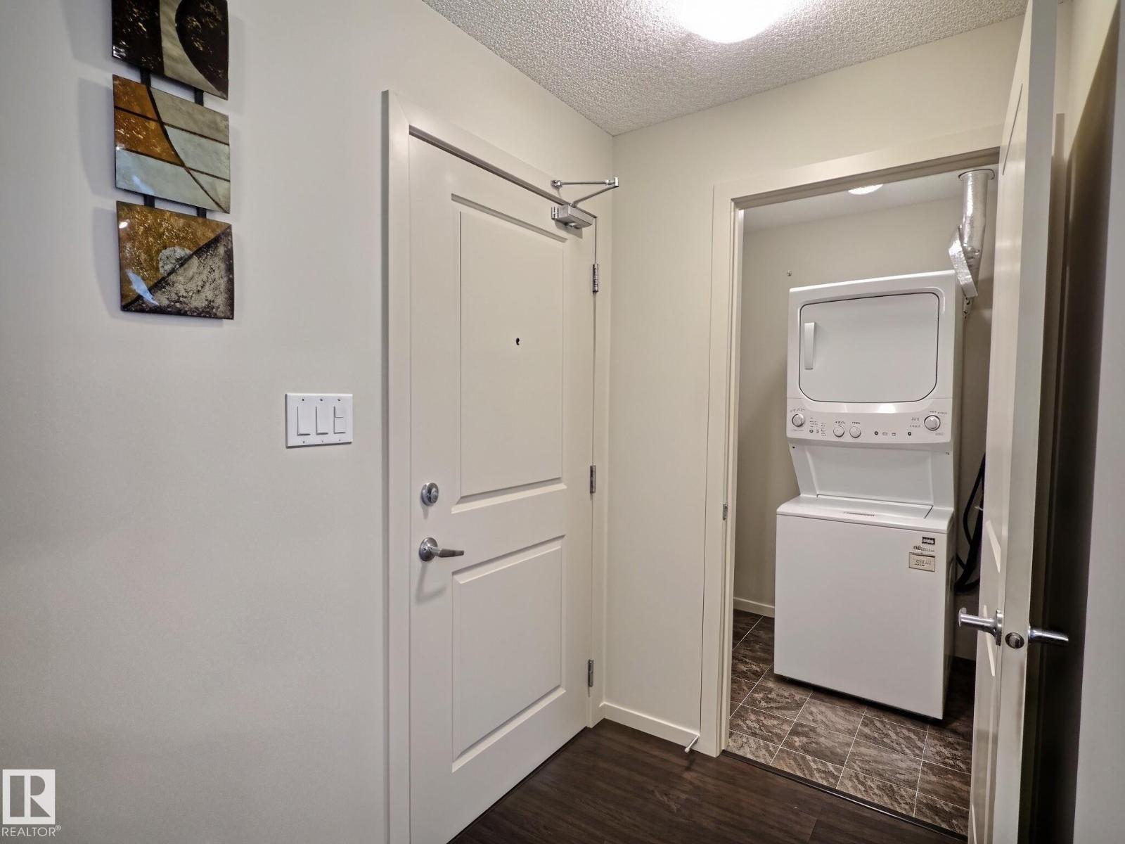 #106 508 Albany WY NW