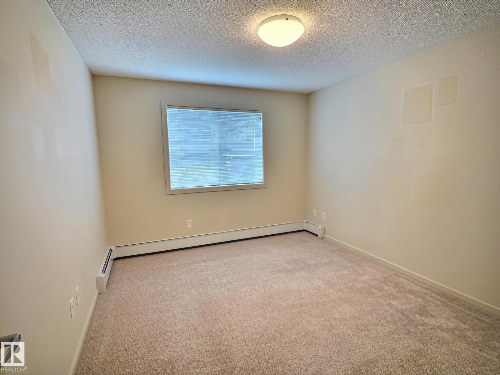 #106 508 Albany WY NW