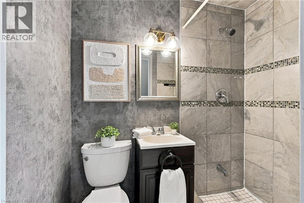 81 East 23rd Street, Hamilton, Ontario  L8V 2W7 - Photo 18 - 40870521