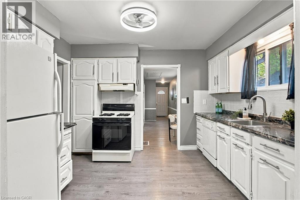 81 East 23rd Street, Hamilton, Ontario  L8V 2W7 - Photo 10 - 40870521