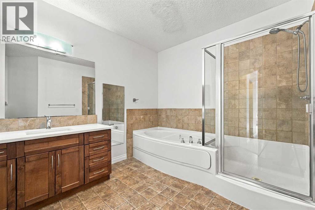 305, 30 Discovery Ridge Close SW